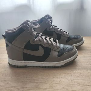 Nike Dunk High W (Moon Fossil)